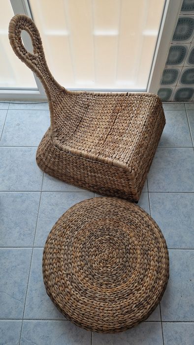 Conjunto poltrona e puff de verga IKEA