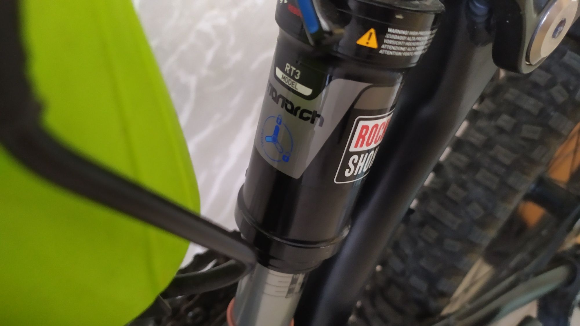 Radon cube focus giant