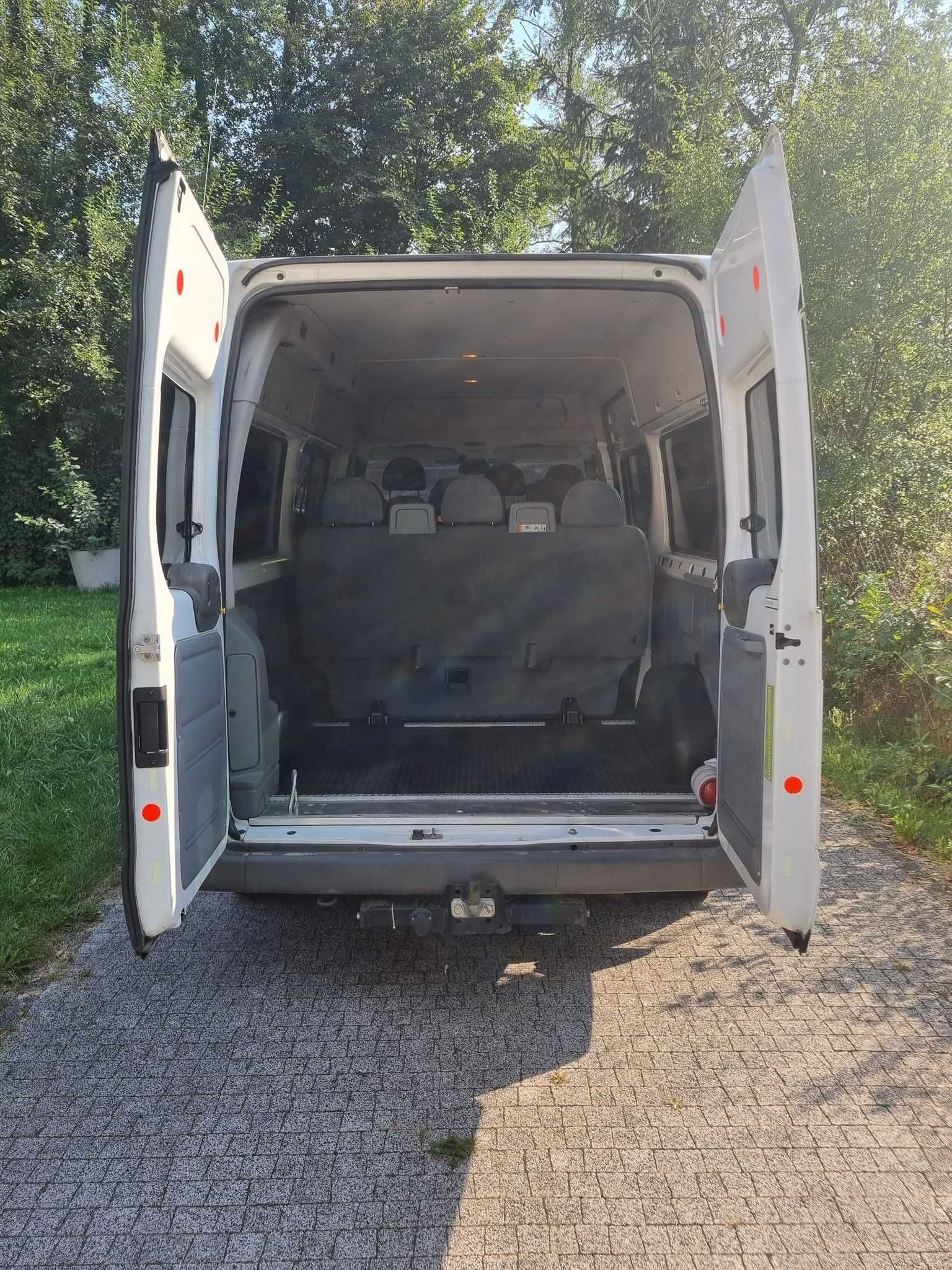 Ford Transit 9-cio osobowy