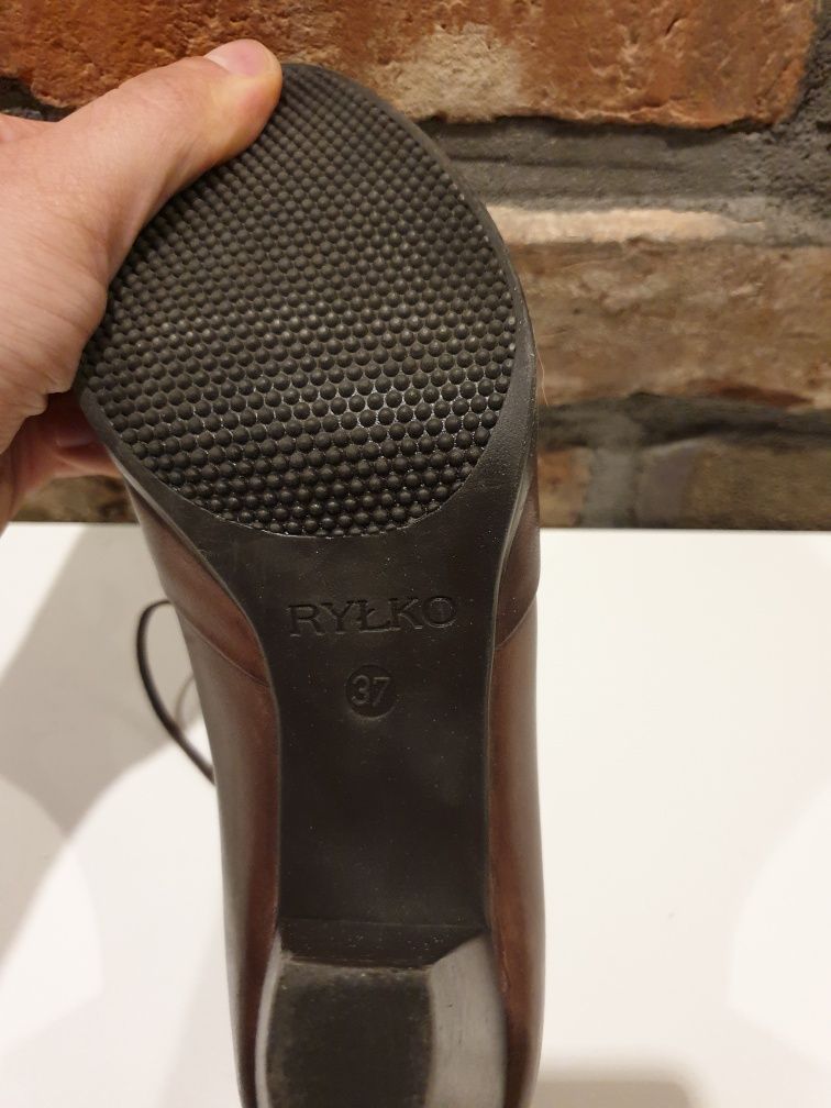Buty czołenka Rylko sznurowane skórzane 37 wysylka GRATIS