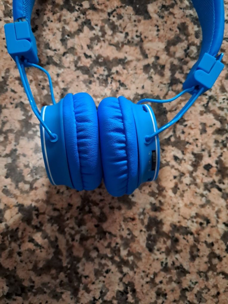 Fones bluetooth para criança