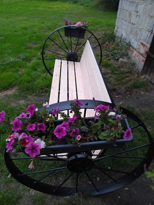 Ławka ogrodowa na bazie siewnika konnego