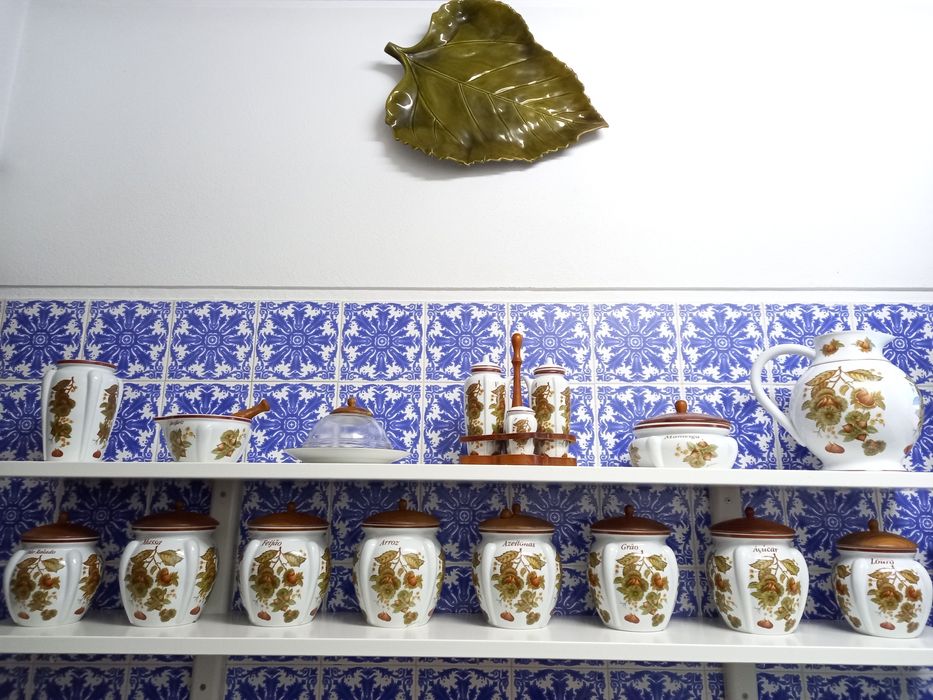 Conjunto de Cozinha Porcelanas Belver/Decoração Castanhas