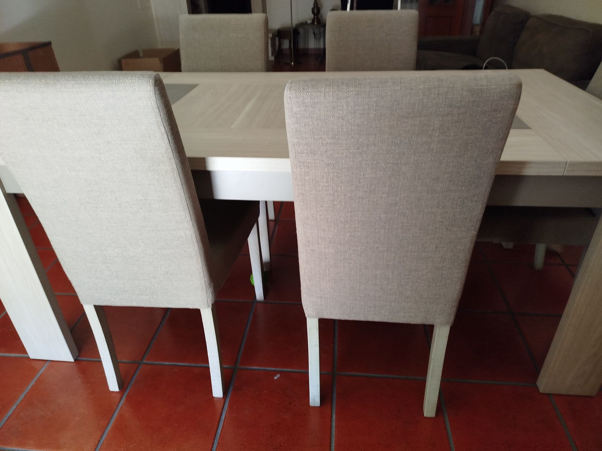 Mesa  de sala com 6 cadeiras