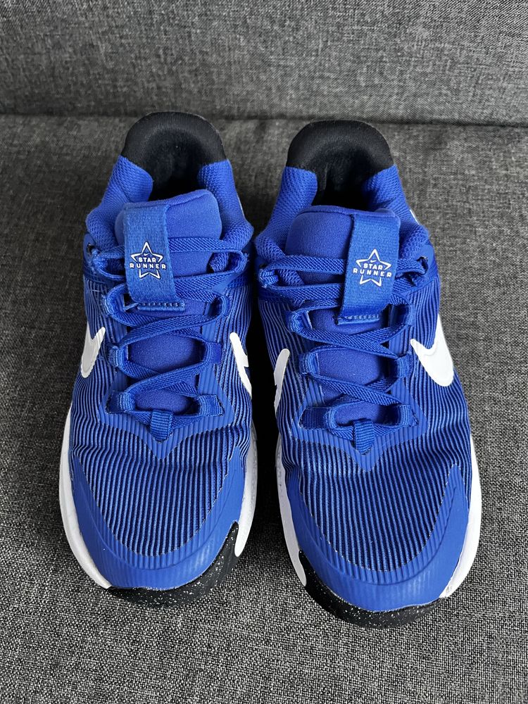 Кросівки для хлопчиків Nike STAR RUNNER 4