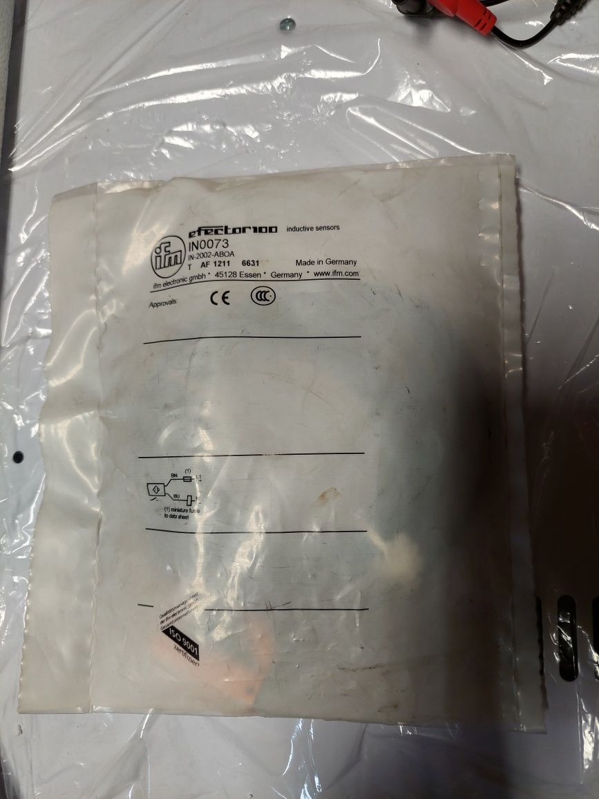 Czujnik indukcyjny  ifm efector 100 IN0073,IN-2002-ABOA