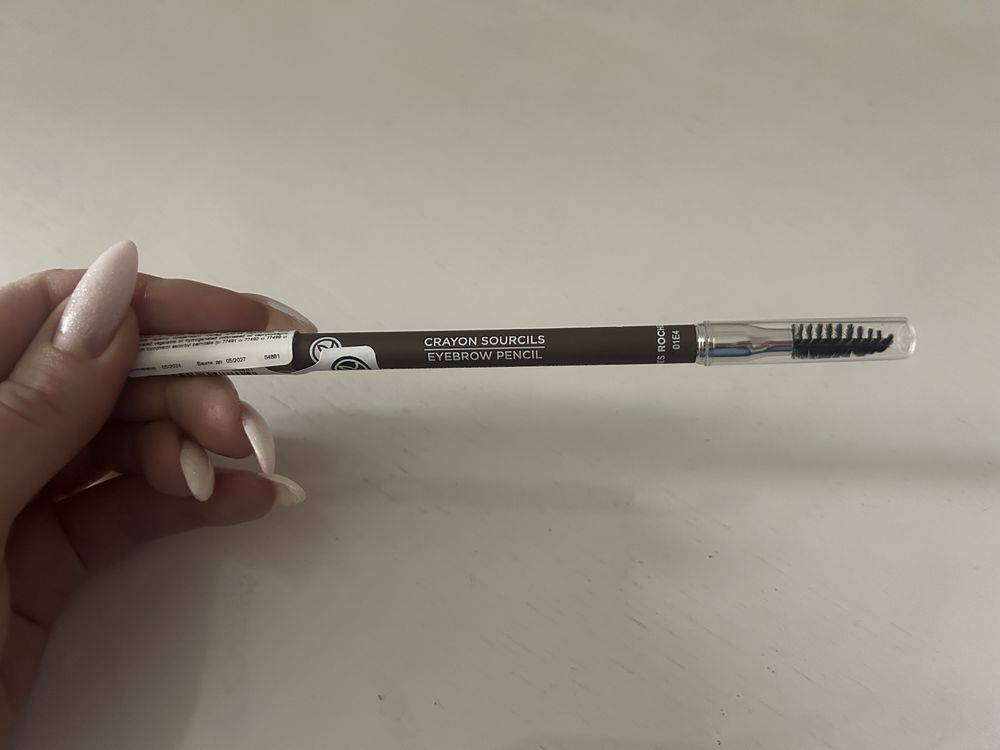 Пудра Bobbi Brown тон Loreal спонжи Artdeco карандаш Yves Rocher маска