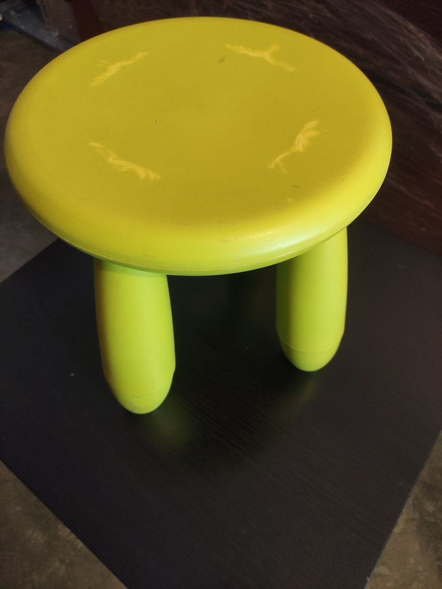 Mesa apoio IKEA Preta com bancos