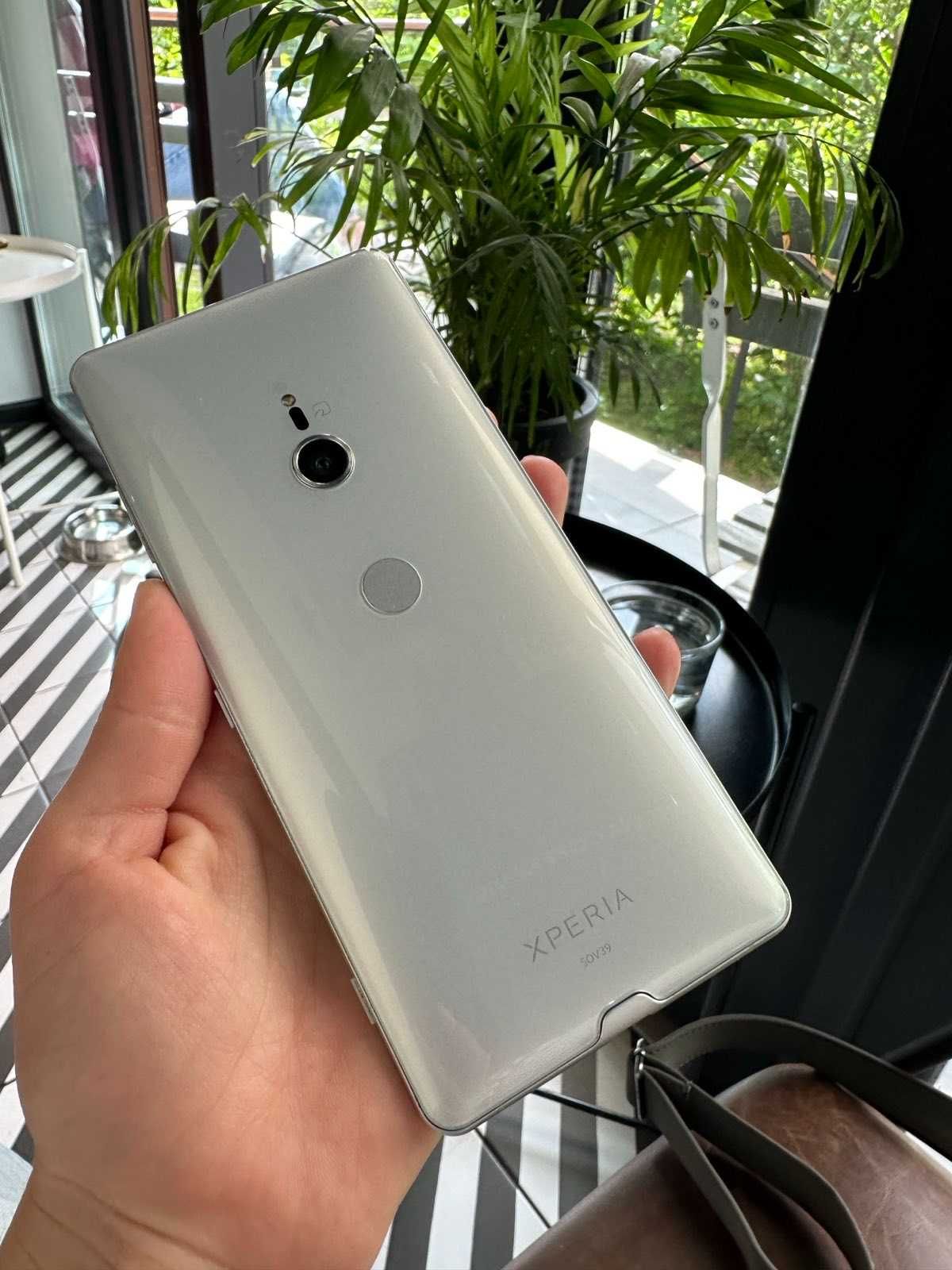 Флагман водозахисний Sony XZ3 Silver 4/64 NFC ip68