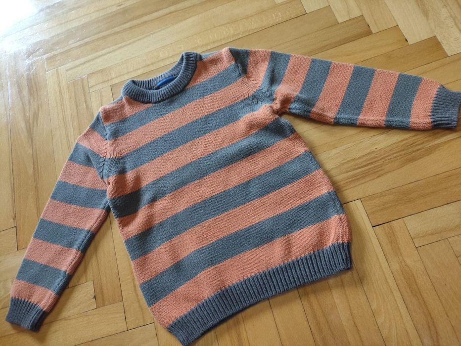 Sweterek dla chłopca rozm 104
