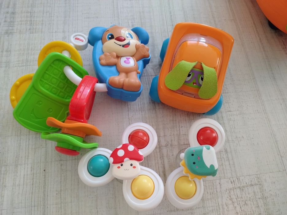 Zestaw zabawek Arka Noego Dumel + Fisher Price i inne