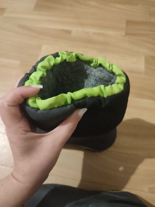 Продам теплые сапоги зимние р 33 унисекс