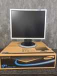Monitor Samsung 740N plus 17"