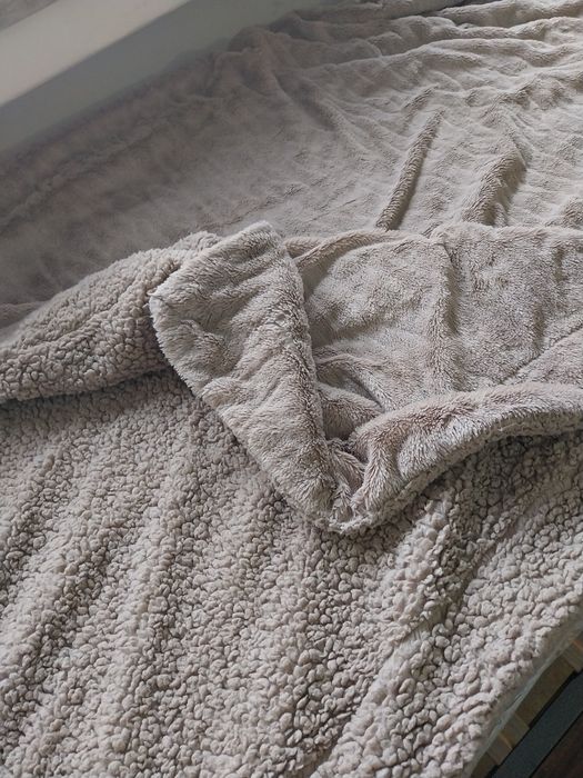 Cobertor medidar 2,20x1,60 duas faces,  térmico,  valor 20,00