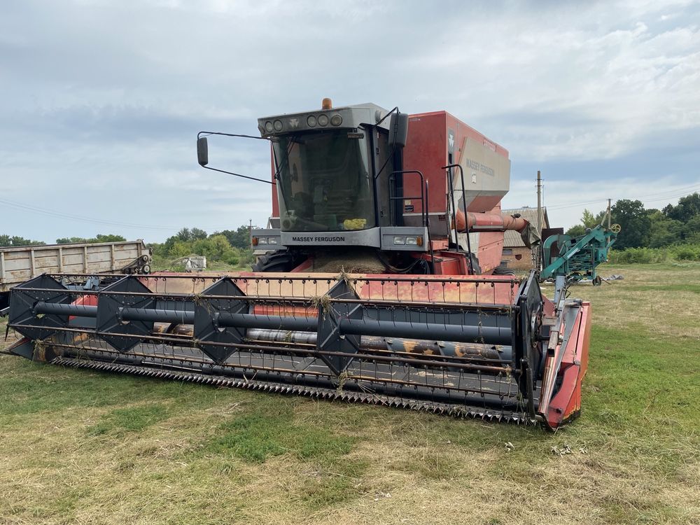 Продам комбайн Масей Massey Ferguson 7276