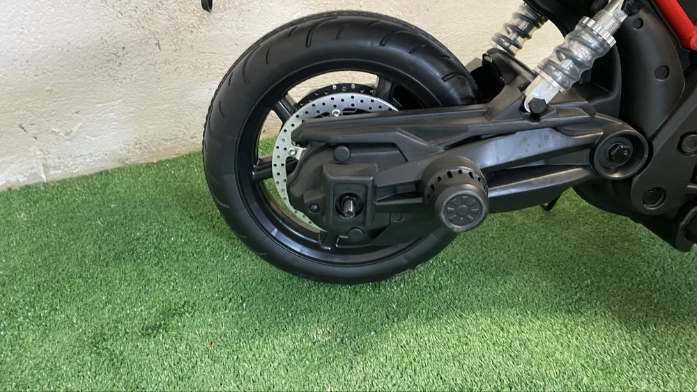 Motor dla dzieci motorek elektczny aprila samochodzik samochod prezent