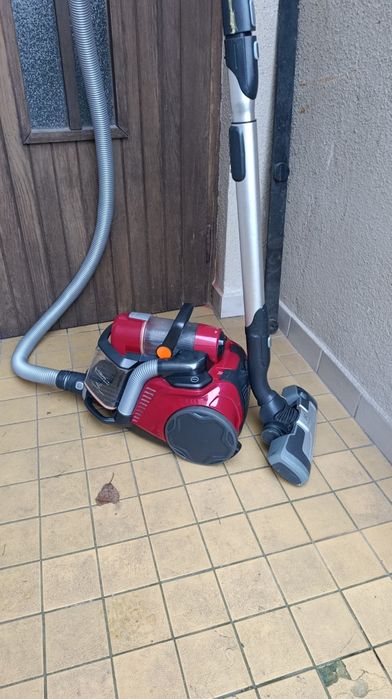 Пилосос з колбою контейнер