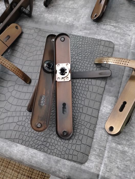 Sprzedam 11 par klamek