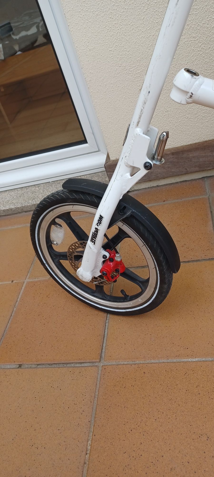 Strida Lt branca , bicicleta dobrável