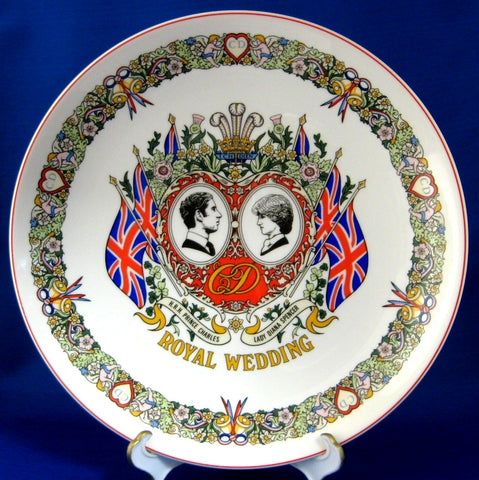 Памятная тарелка на королевской свадьбе Веджвуд Чарльз и Диана 1981