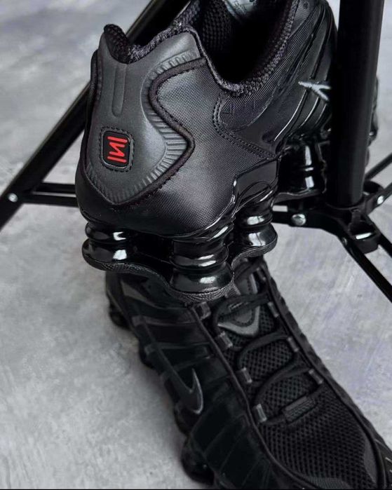 Buty płaskie Nike_Shox_TL_Black_R.37