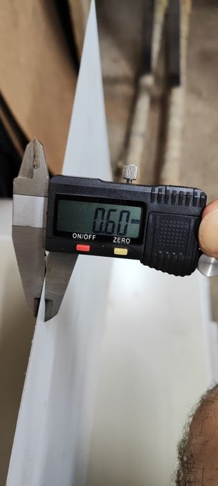 Blacha 0,5mm formatki 1,9-2 m /szerokie 23-33 cm ,malowane z dwóch str