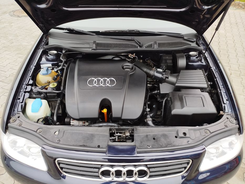 Audi a3 8l 1.6 Benzyna Rok 2002 wersja 5 drzwi 252TYS KM