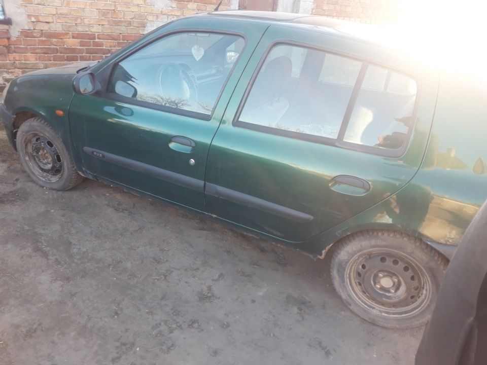 Renault clio 2 Czesci 1.4 bezyna Corsa C 1.2