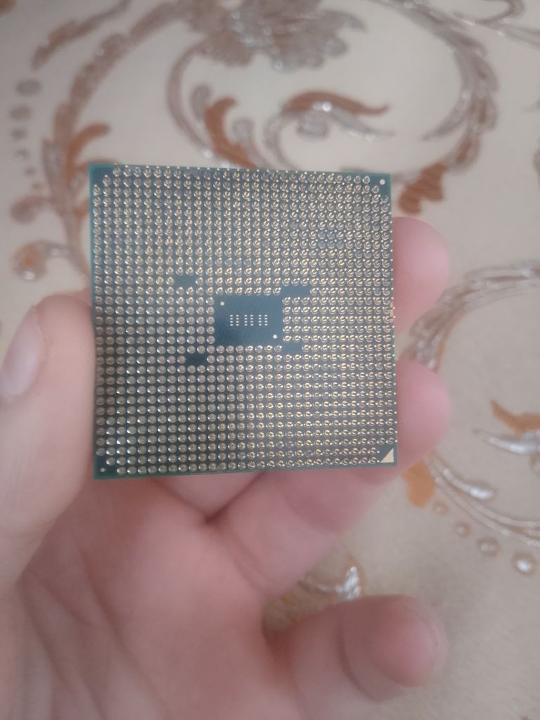 Ціна за лот 300 грн
