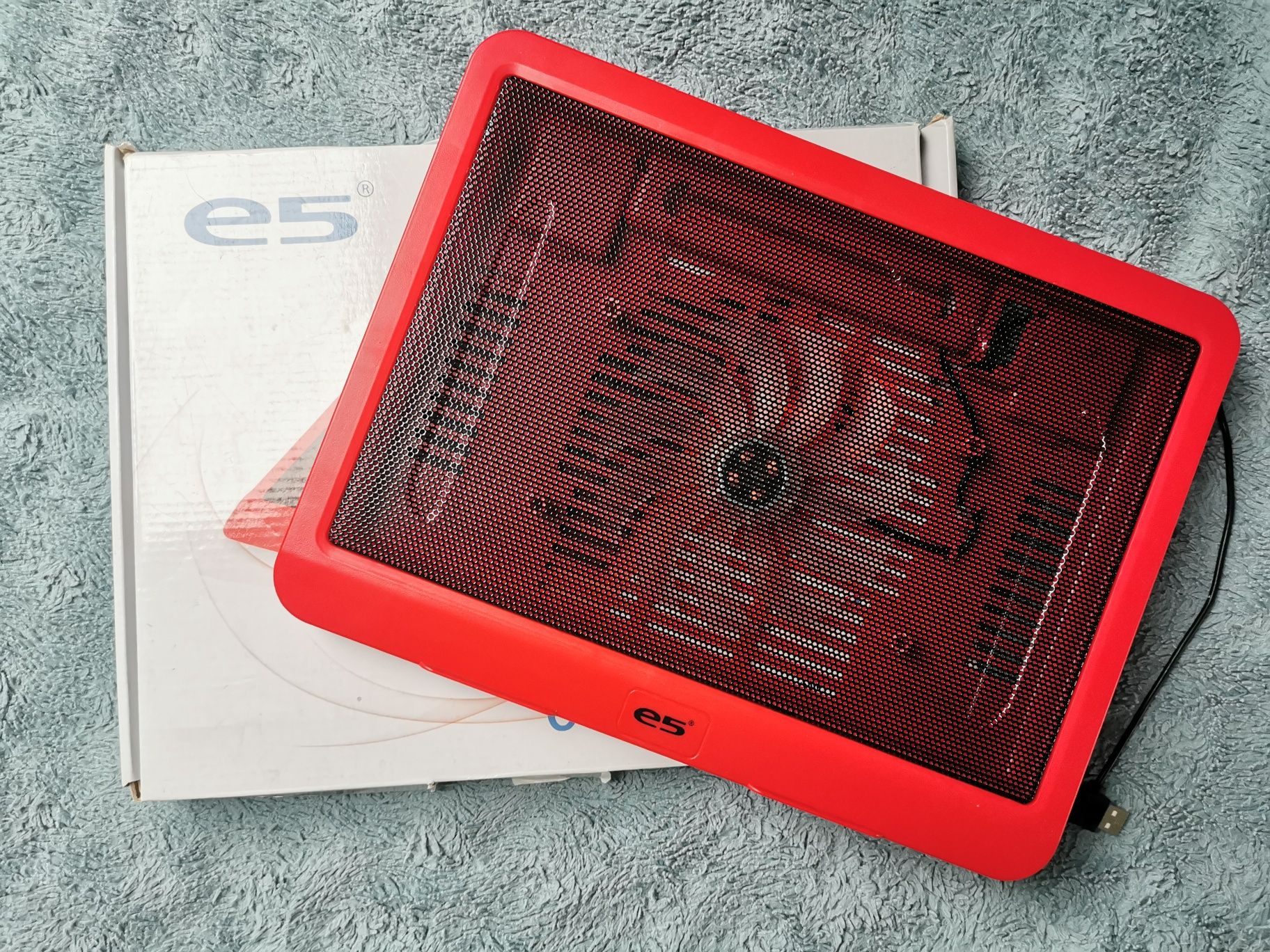 Podstawka chłodząca E5 Coolpad czerwona
