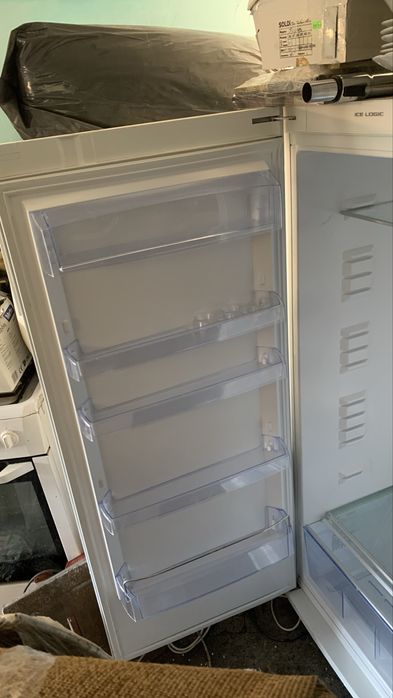 Продам холодильник Snaige