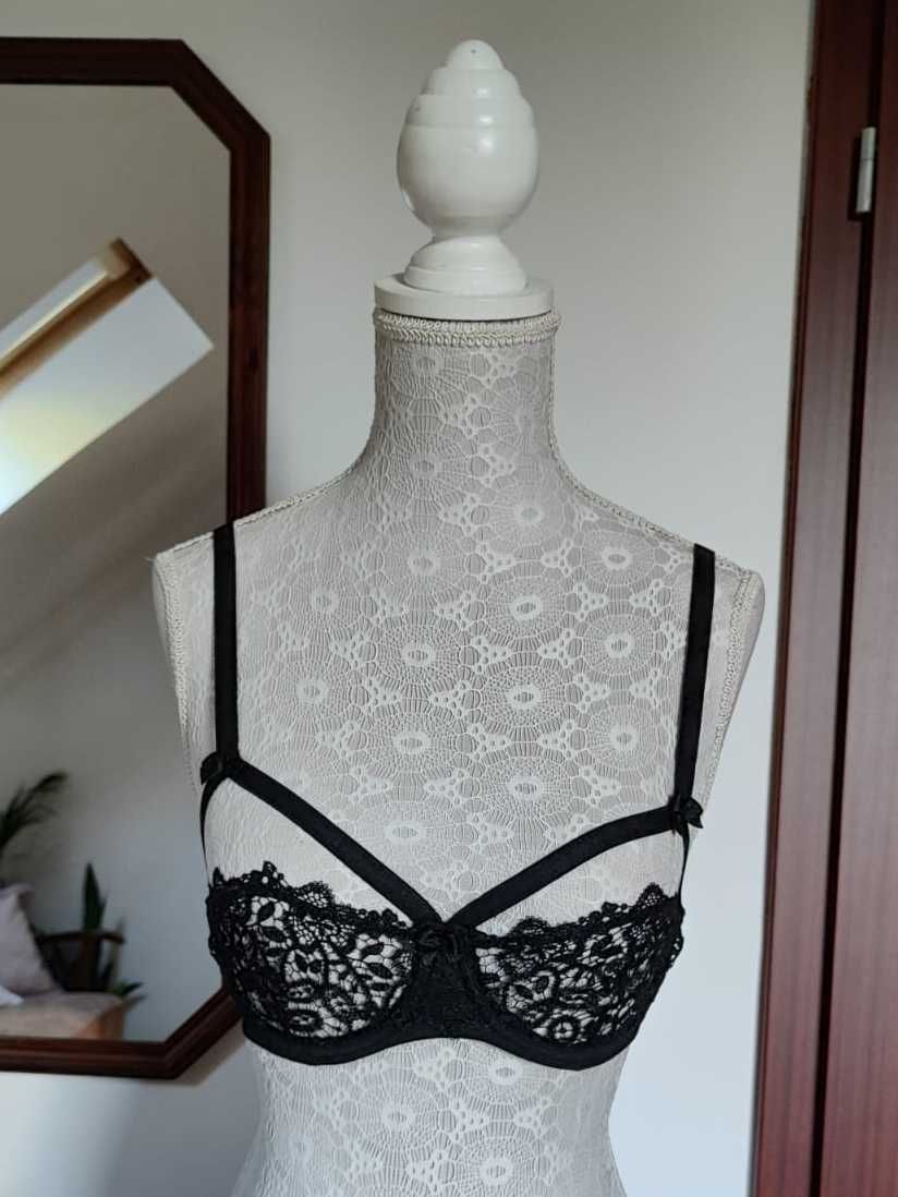 Stanik biustonosz 65B softbra soft bra Asos czarny koronkowy