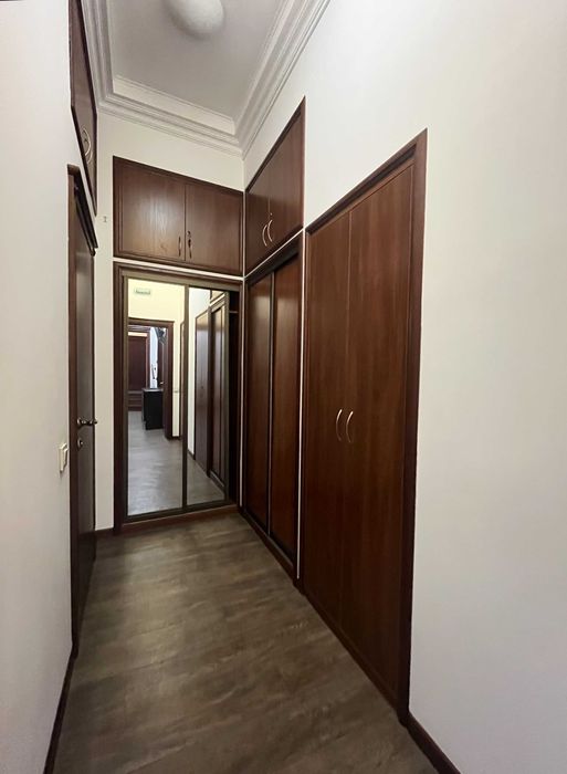 Оренда ФАСАДНОГО  приміщення 140 м., окремий вхід, Саксаганського13/42