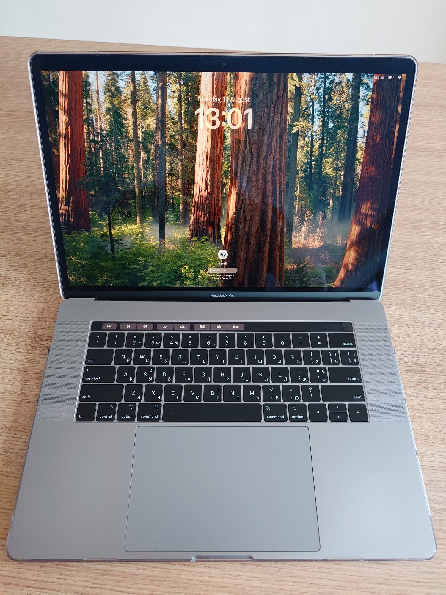 Apple MacBook Pro 16" з Touch Bar i7, 32GB/512GB 2018/A1990