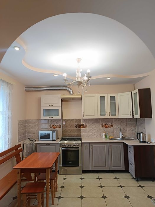 Відпочинок у Карпатах. Садиба "Гірська роса".