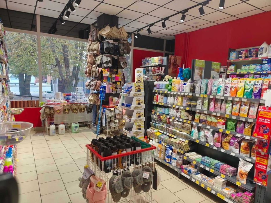 Без комісії . Оренда у дуже жвавому місці 101,3 кв