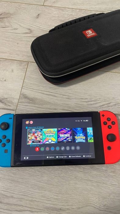 Nintendo Switch (модель HAC-001(-01), 2019) + Mario Kart 8 Deluxe