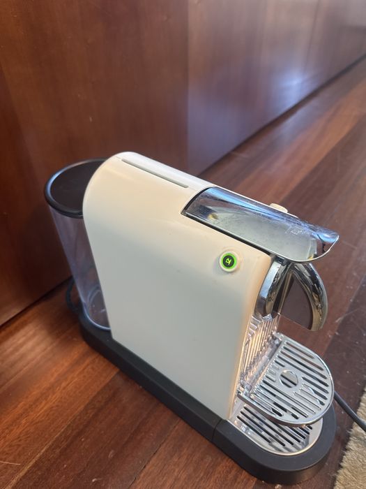 Máquina café Nespresso