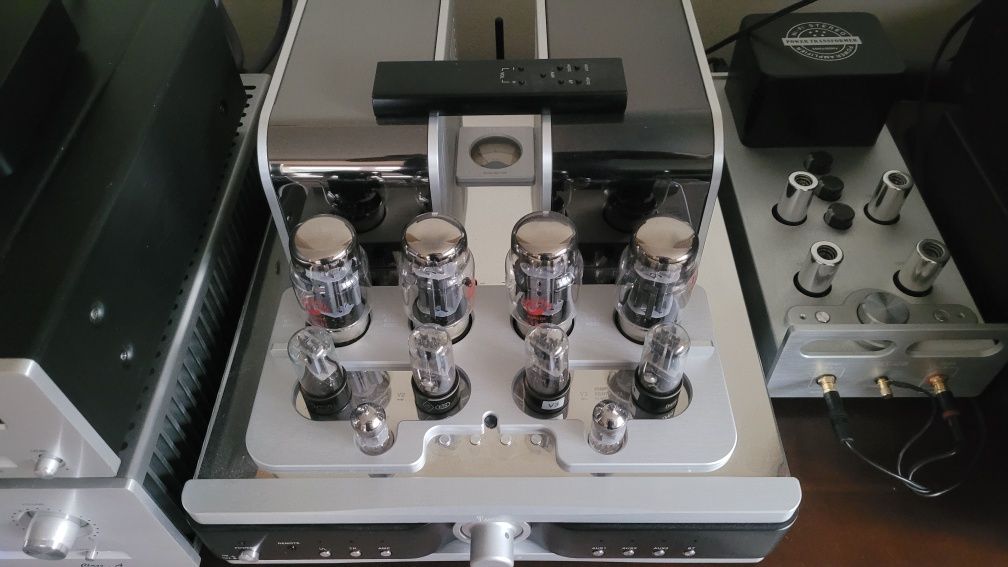 Wzmacniacz lampowy Yaqin MC100 c +audiofilski kabel zasilający.