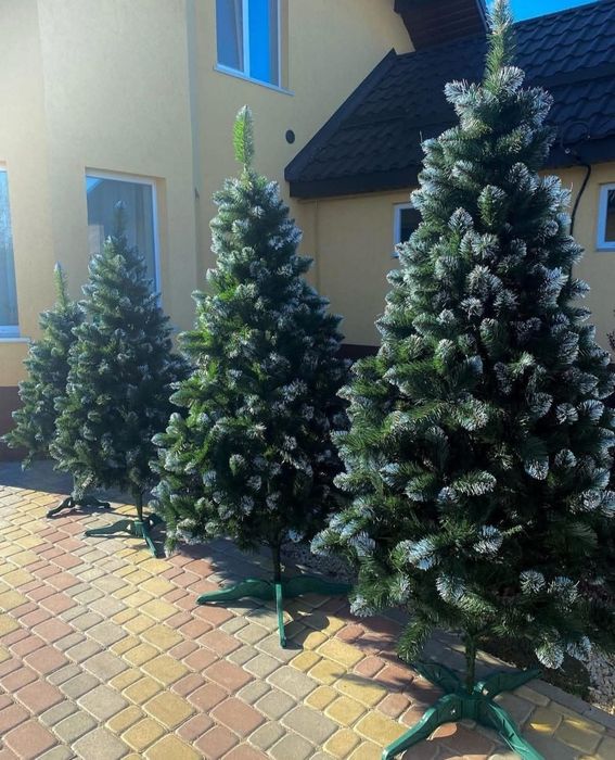 Ялинки штучні литі