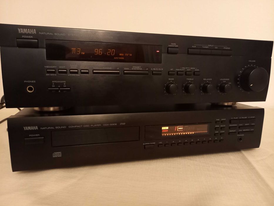 Zestaw stereo YAMAHA : Amplituner RX 385RDS i odtwarzacz CDX 530E