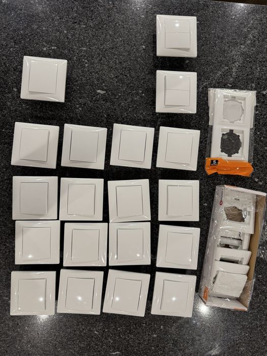 Comutadores/Inversores Luzes Lexman LIKA praticamente novos