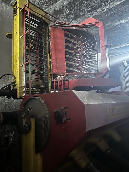 Комбайн гарбузовий Moty 3000