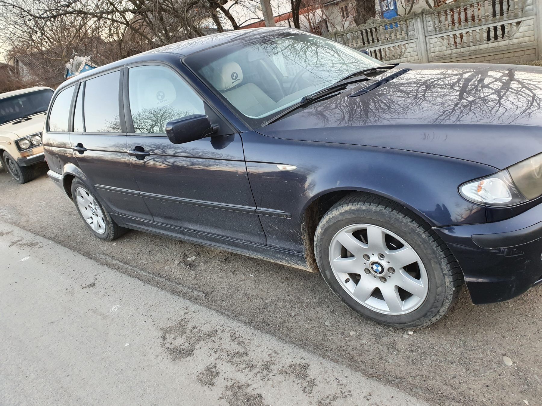Є запчастини для автомобіля BMW E46 рестайлінг