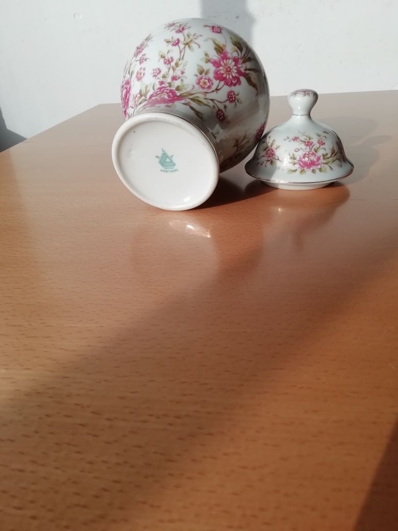 Pote floral em Porcelana "Aveiro".