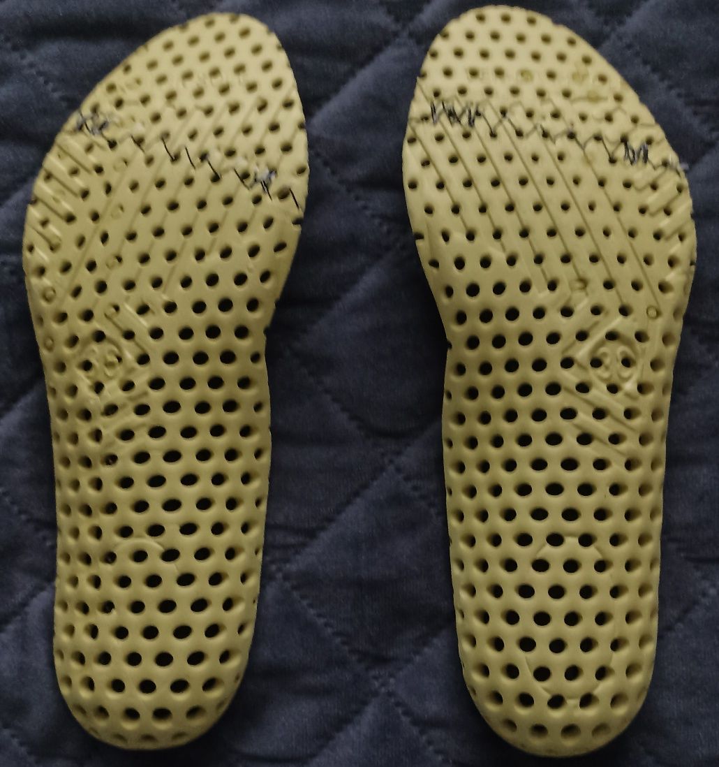 Buty robocze 38 , z blachą , nowe.