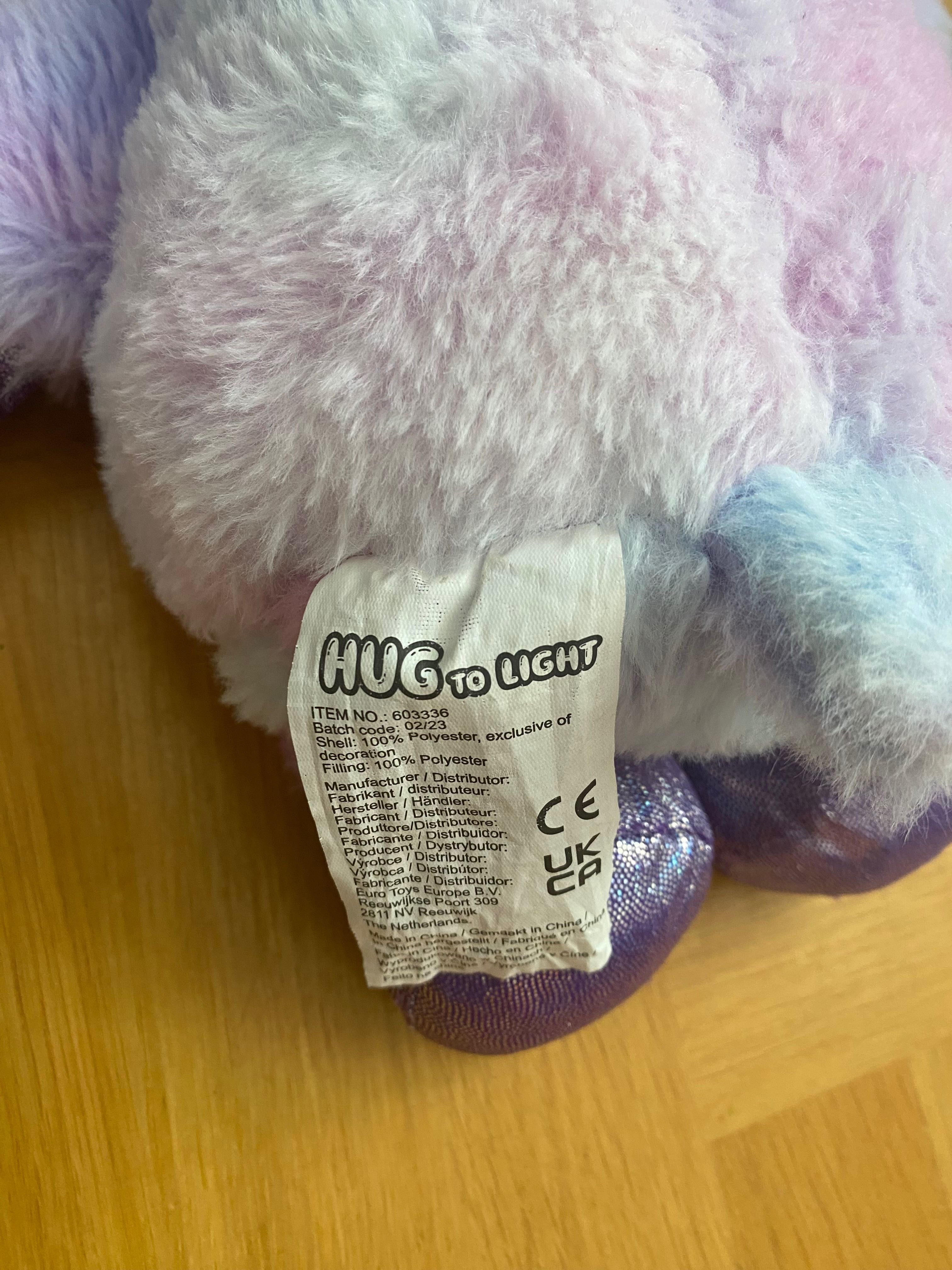 Maskotka z projektorem jednorożec Hug to light 25 cm KOLOROWE OBRAZKI