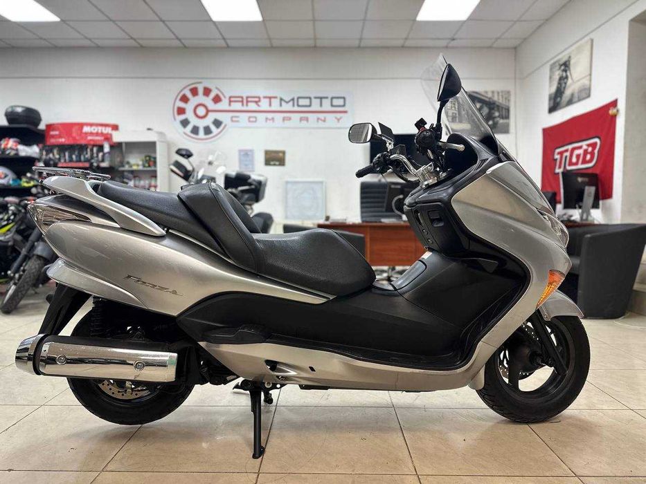 Максі-скутер Honda Forza 250 Z MF08