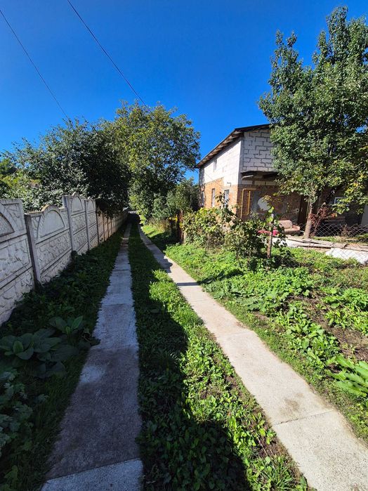 √ Продаж 1/2  будинку з ділянкою 12.5  сот