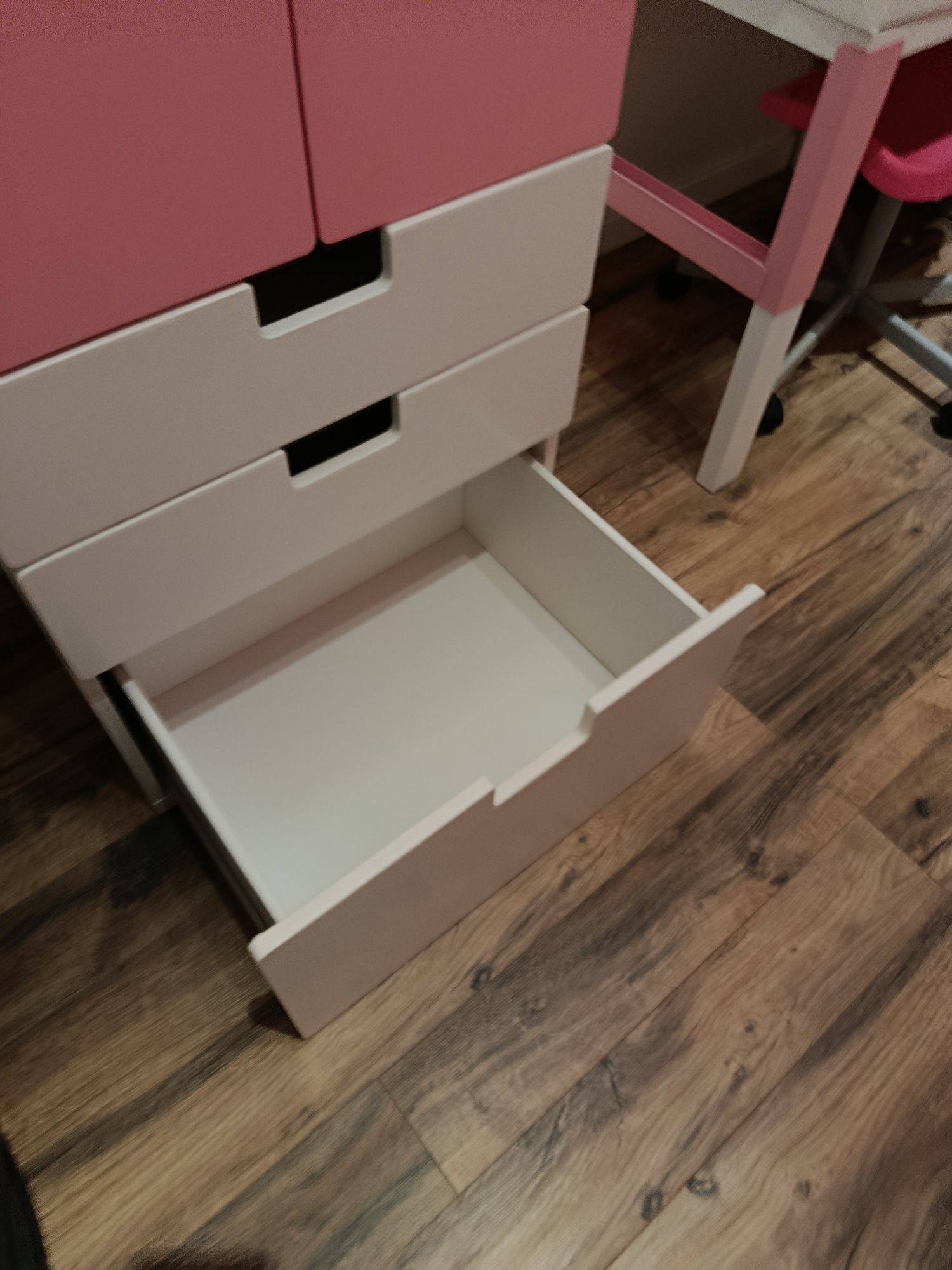 Roupeiro ikea smastad/ platsa